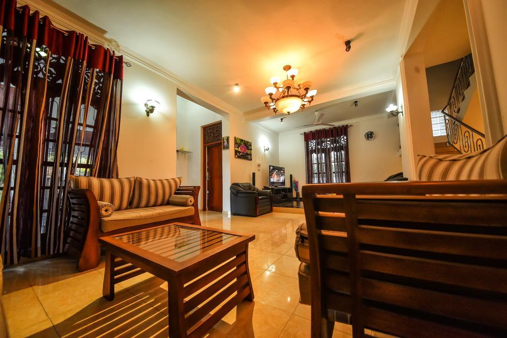 Asian Villa Негомбо Екстериор снимка