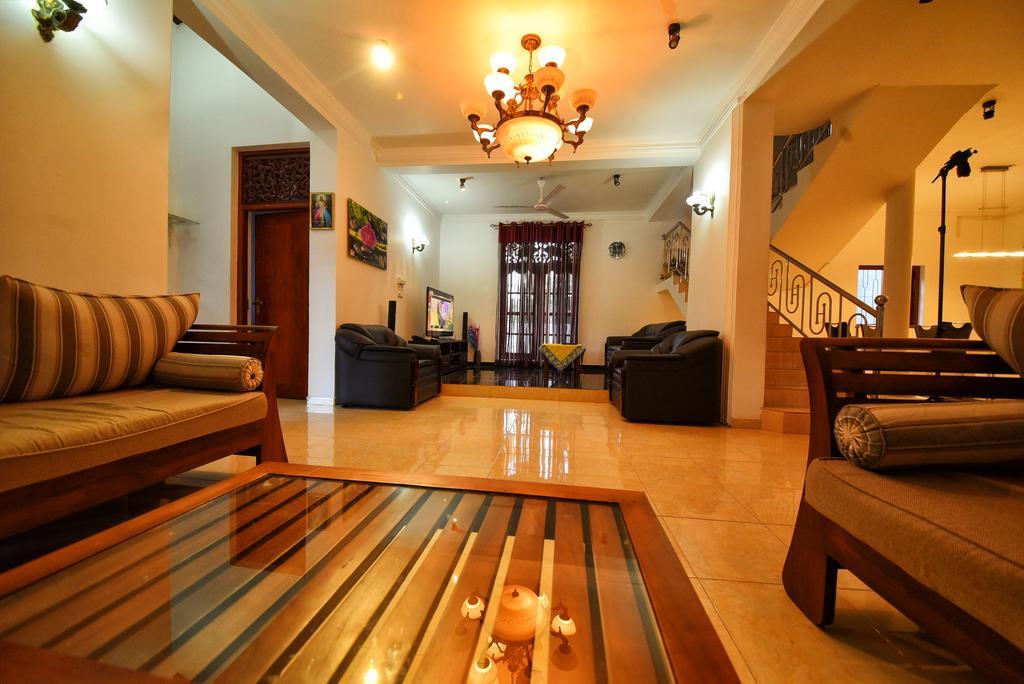 Asian Villa Негомбо Екстериор снимка