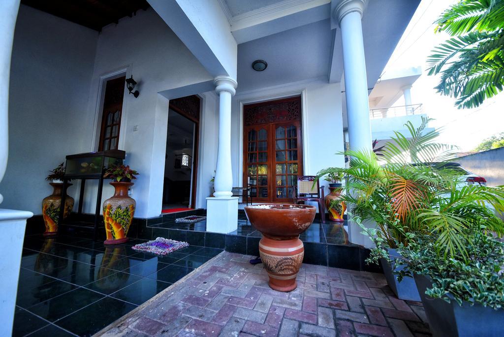 Asian Villa Негомбо Екстериор снимка